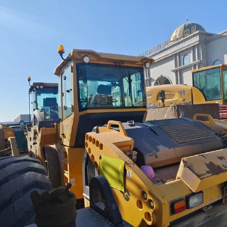 徐工XD133CIV双钢轮压路机