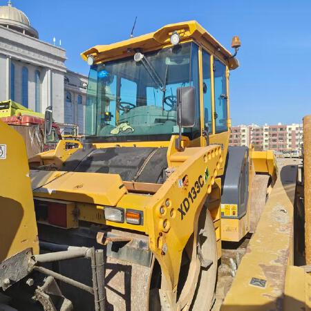 徐工XD133CIV双钢轮压路机
