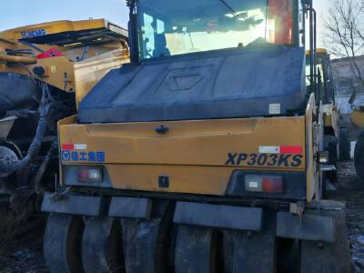徐工XP303KS轮胎压路机(30吨胶轮)