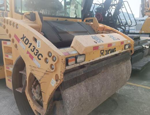 徐工XD133C双钢轮压路机