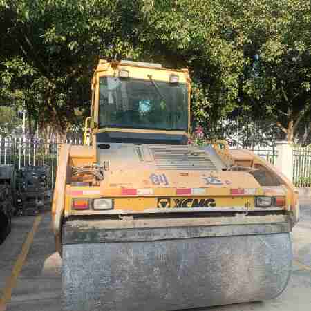 徐工XD133C双钢轮压路机