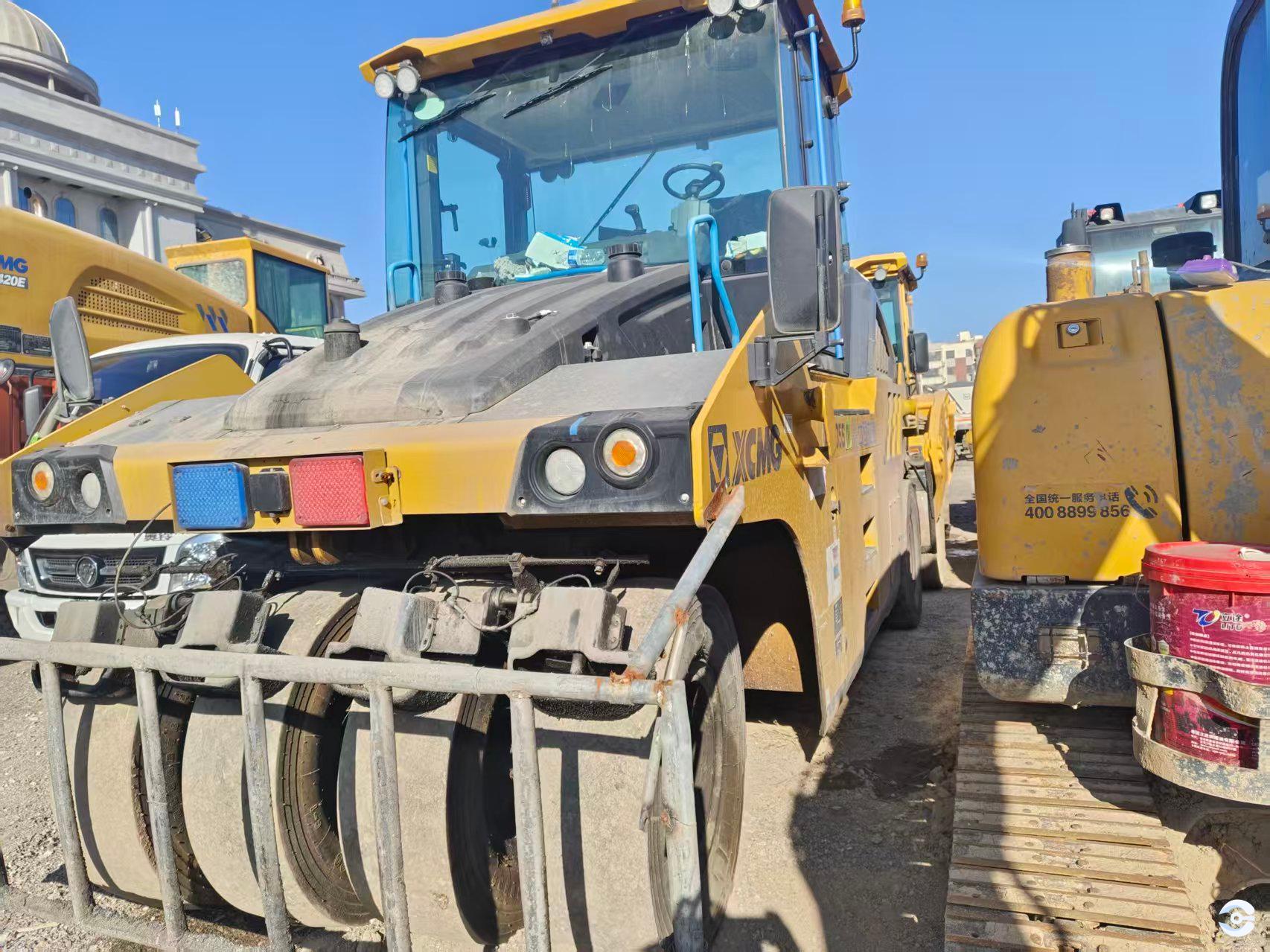 徐工XP305SIV轮胎压路机