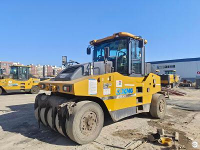 徐工XP303KS輪胎壓路機(30噸膠輪)