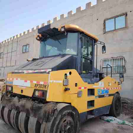 徐工XP303K轮胎压路机(30吨胶轮)
