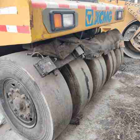 徐工XP303K轮胎压路机(30吨胶轮)