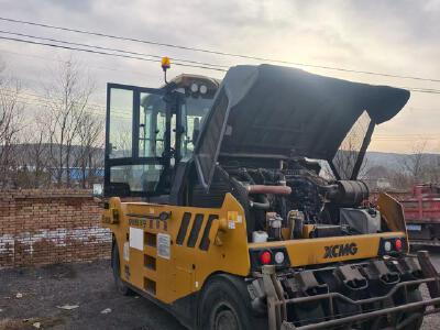 徐工XP305SIV輪胎壓路機