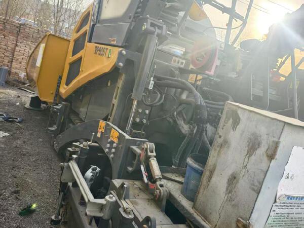 徐工RP905TIV攤鋪機