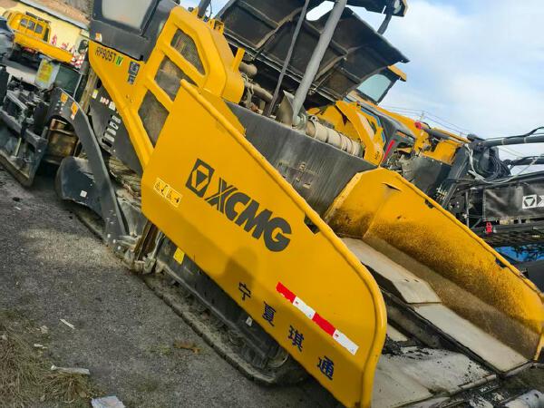 徐工RP905TIV攤鋪機