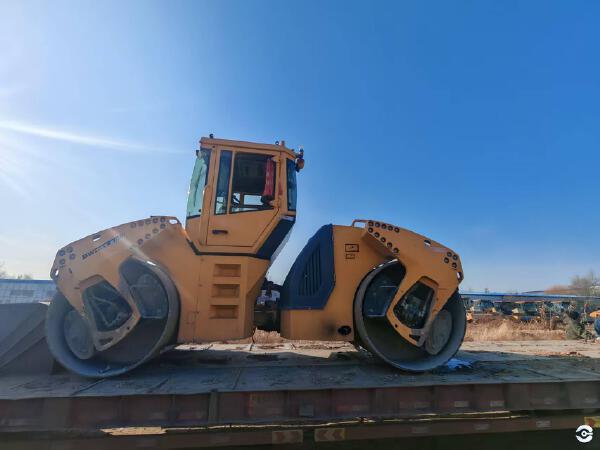 徐工XD133C雙鋼輪壓路機(jī)
