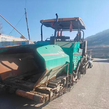 徐工RP903摊铺机