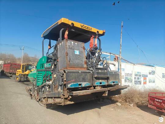 徐工RP903摊铺机