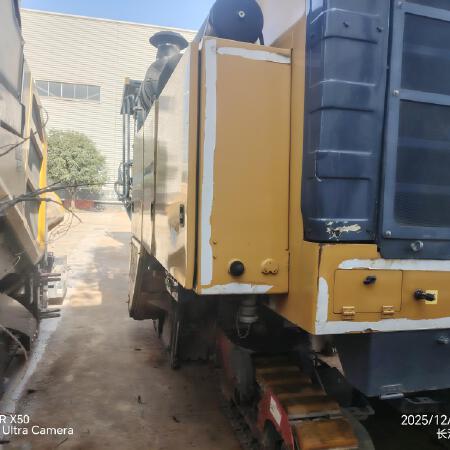 徐工XM200KII铣刨机