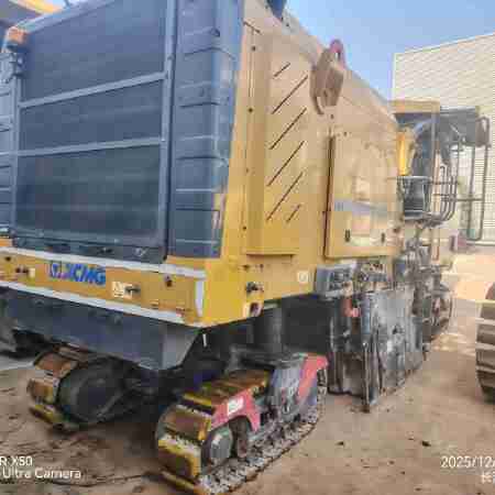 徐工XM200KII铣刨机