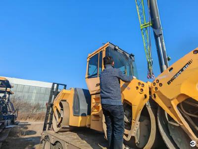 徐工XD133C雙鋼輪壓路機