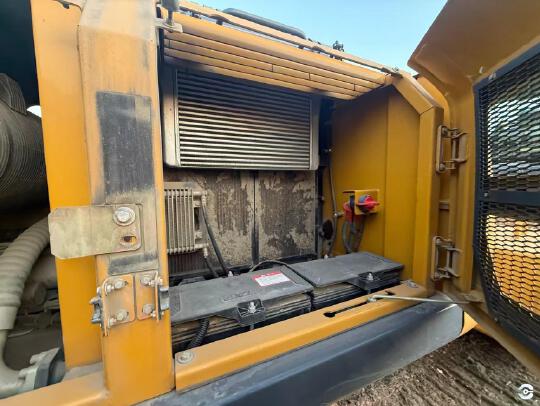 徐工XE200D履带式挖掘机