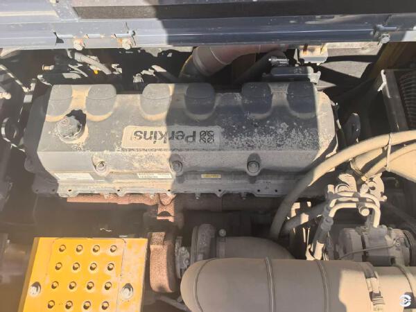 徐工XE550DK履带式挖掘机