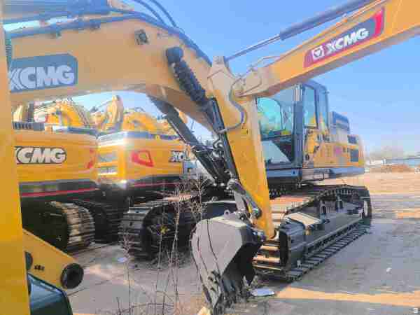徐工XE550DK履带式挖掘机