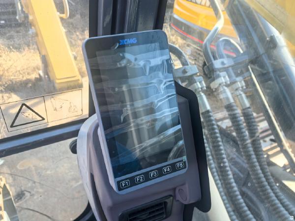 徐工XE550DK履带式挖掘机