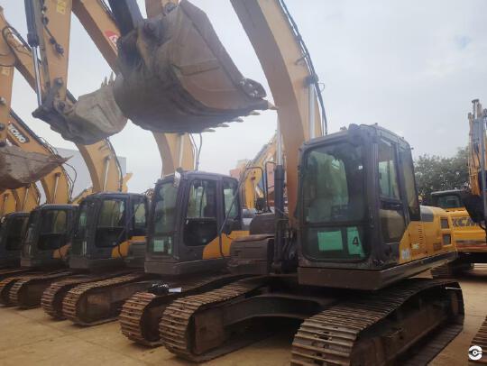 徐工XE200DA履带式挖掘机