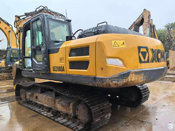 徐工XE200DA履带式挖掘机