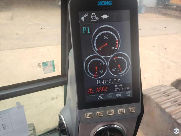 徐工XE200DA履带式挖掘机