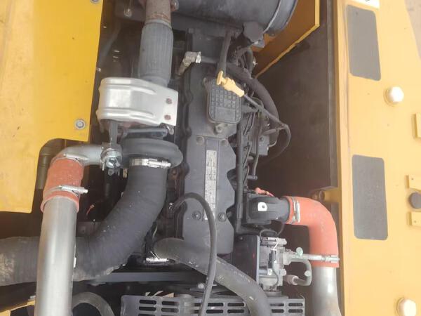 徐工XE200DA履带式挖掘机