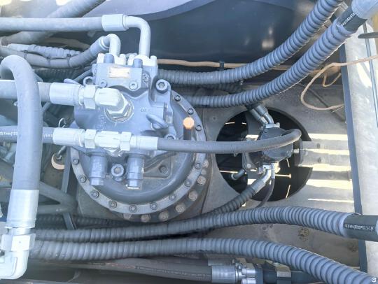 徐工XE550DK履带式挖掘机