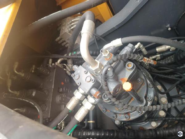 徐工XE200DA履带式挖掘机