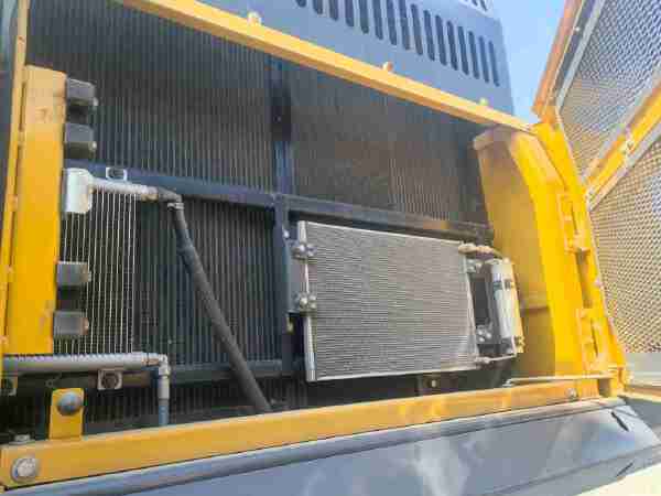 徐工XE550DK履带式挖掘机