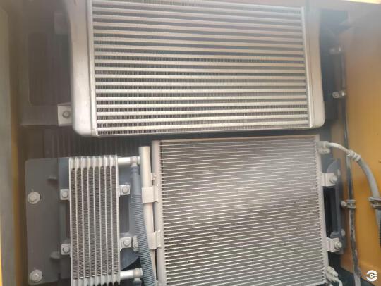 徐工XE200DA履带式挖掘机