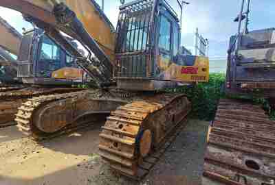 徐工XE550DK履带式挖掘机