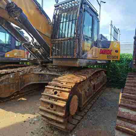 徐工XE550DK履带式挖掘机