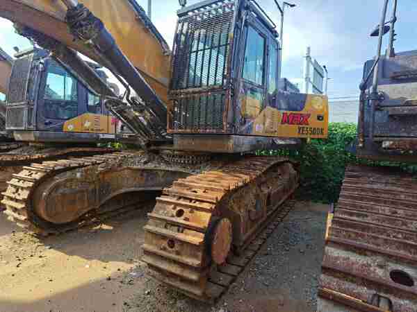 徐工XE550DK履带式挖掘机
