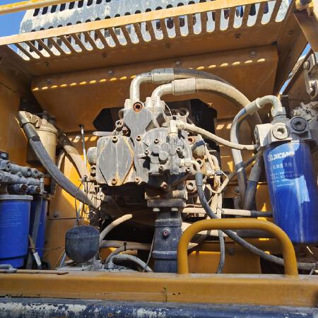 徐工XE550DK履带式挖掘机