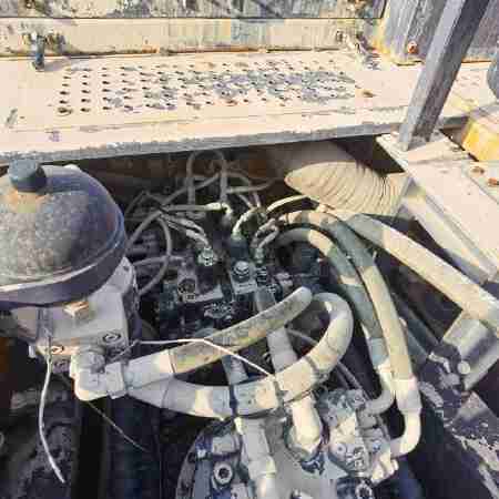 徐工XE550DK履带式挖掘机