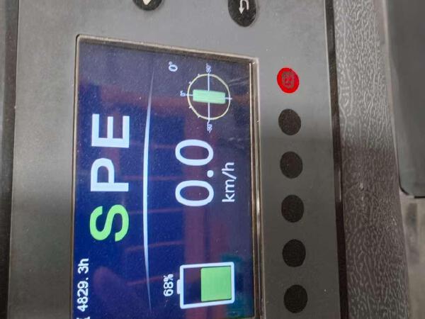 徐工XCB-L25電動平衡重叉車