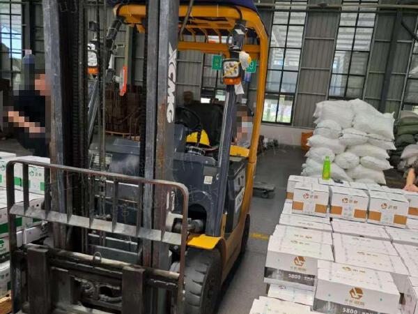 徐工XCB-L25電動平衡重叉車