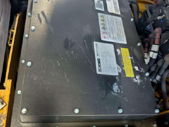 徐工XCB-L35電動平衡重叉車3.5噸電動叉車