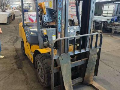 徐工XCB-L35電動(dòng)平衡重叉車(chē)3.5噸電動(dòng)叉車(chē)