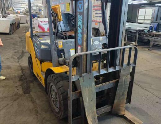 徐工XCB-L35电动平衡重叉车3.5吨电动叉车