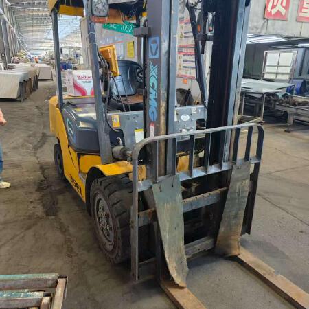 徐工XCB-L35电动平衡重叉车3.5吨电动叉车