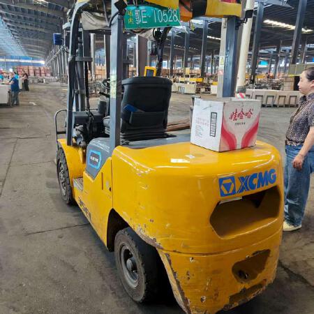 徐工XCB-L35电动平衡重叉车3.5吨电动叉车