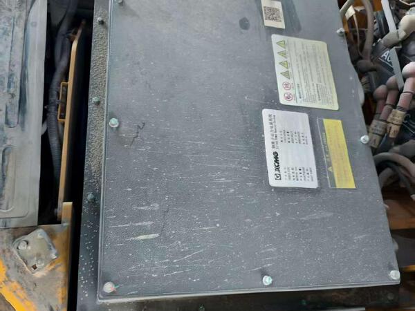 徐工XCB-L35電動平衡重叉車3.5噸電動叉車