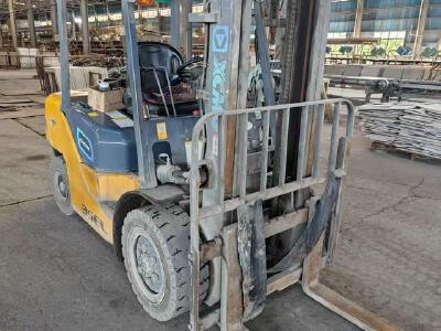 徐工XCB-L35電動(dòng)平衡重叉車(chē)3.5噸電動(dòng)叉車(chē)