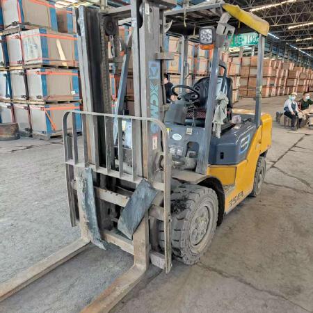 徐工XCB-L35电动平衡重叉车3.5吨电动叉车