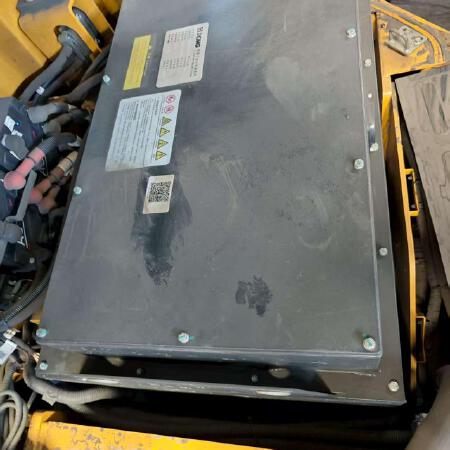 徐工XCB-L35电动平衡重叉车3.5吨电动叉车