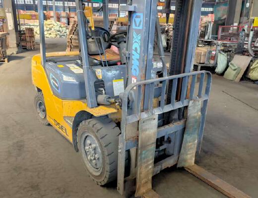 徐工XCB-L35电动平衡重叉车3.5吨电动叉车