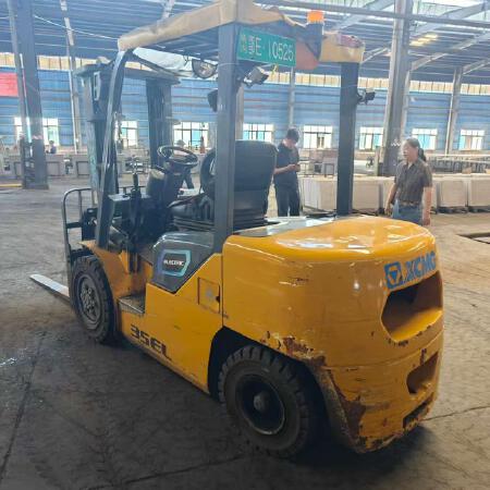 徐工XCB-L35电动平衡重叉车3.5吨电动叉车