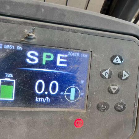 徐工XCB-L30电动平衡重叉车