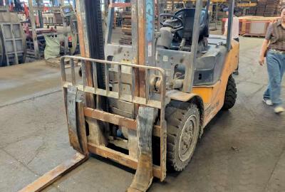 徐工XCB-L30電動平衡重叉車